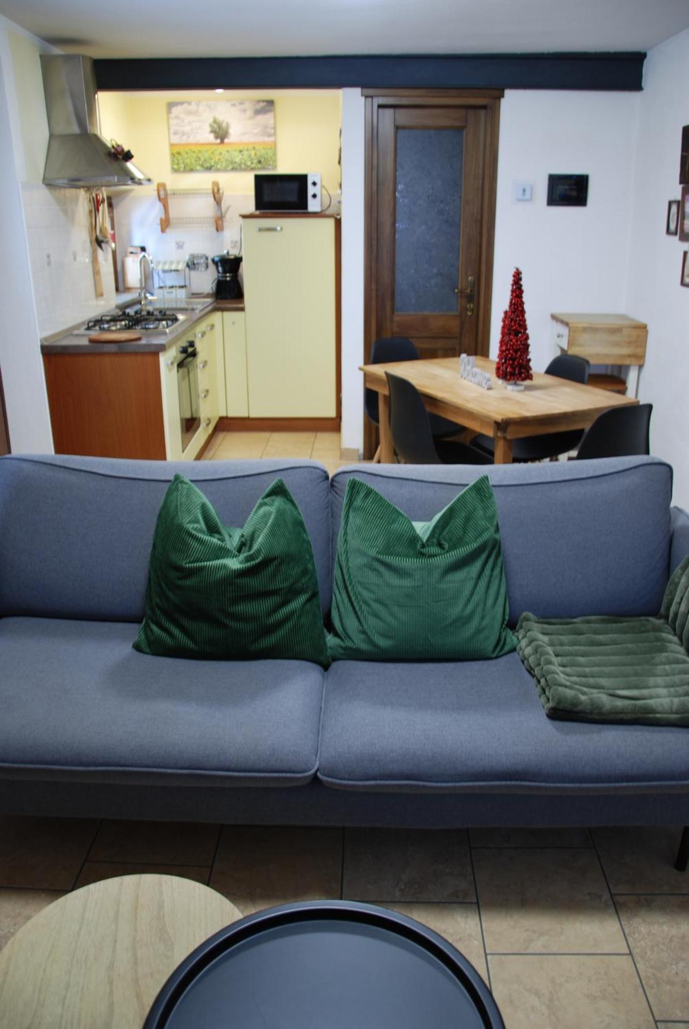 Maisonette Nus Buitenkant foto